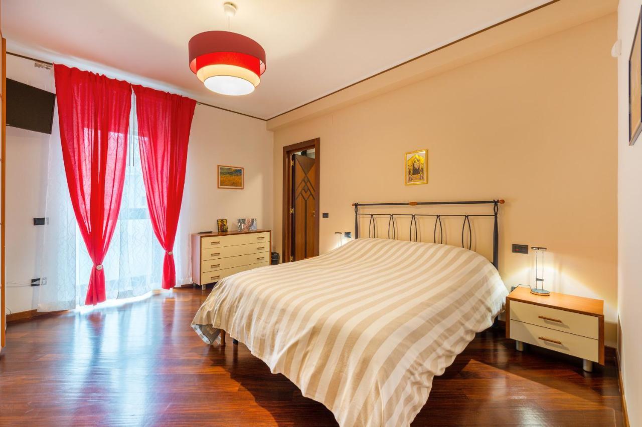 Bed and Breakfast A Casa Di Sara Ermy à Bari Extérieur photo